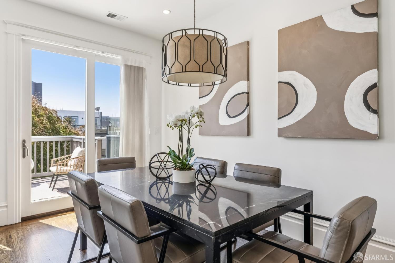 1653 Washington Street