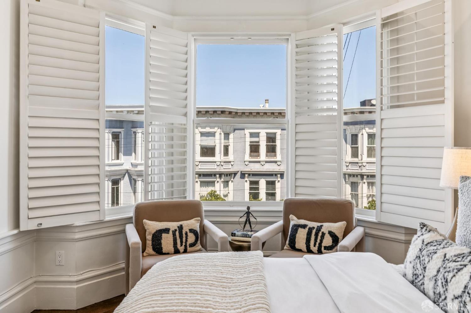 1653 Washington Street