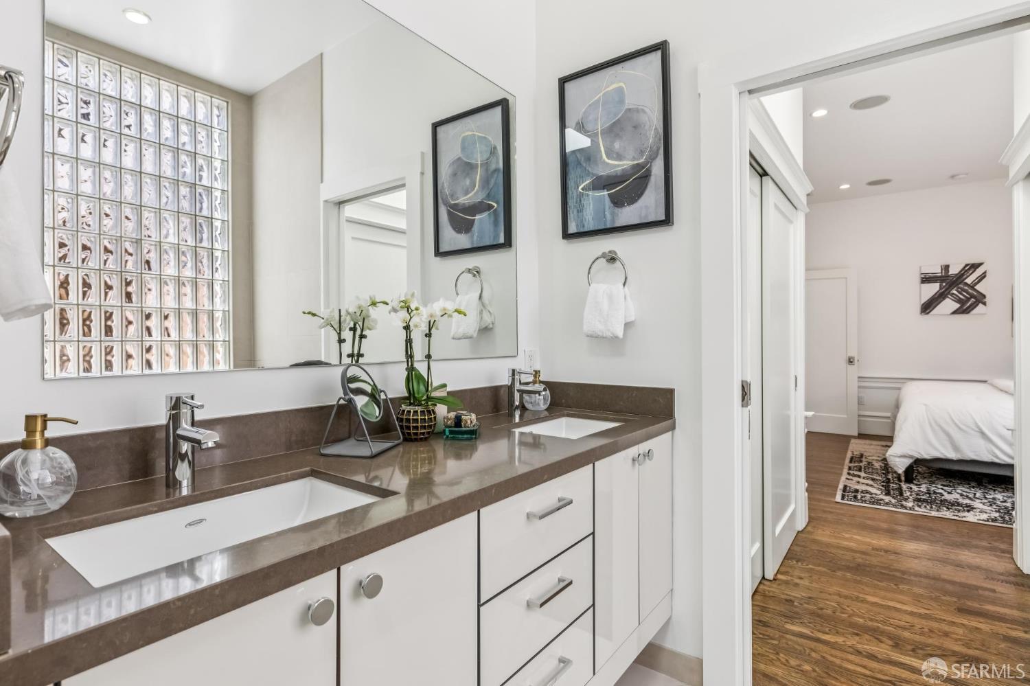 1653 Washington Street