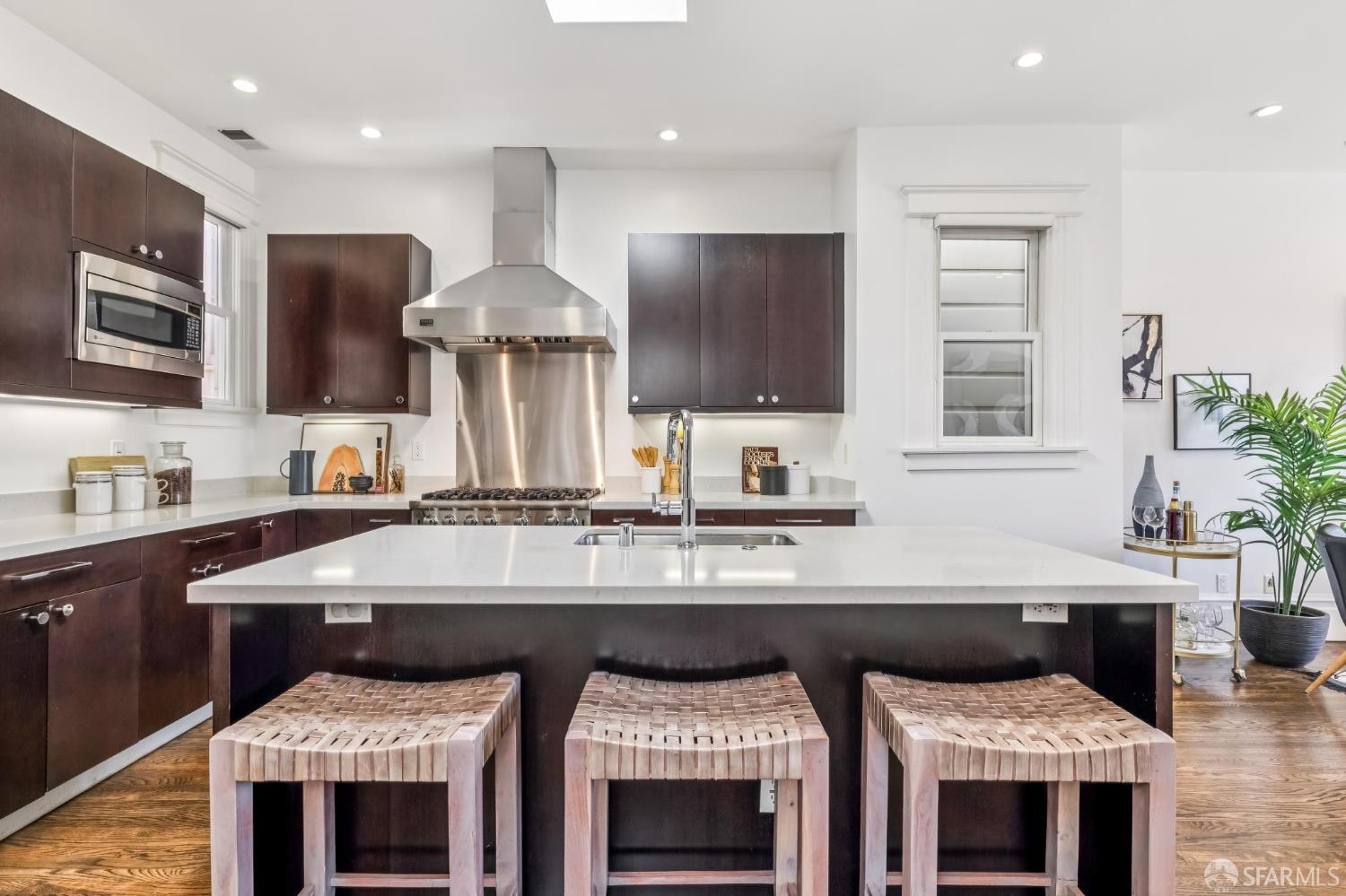 1653 Washington Street