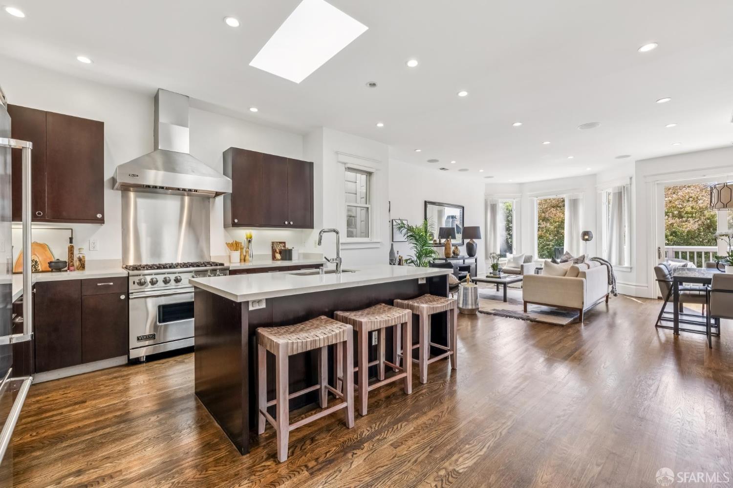 1653 Washington Street