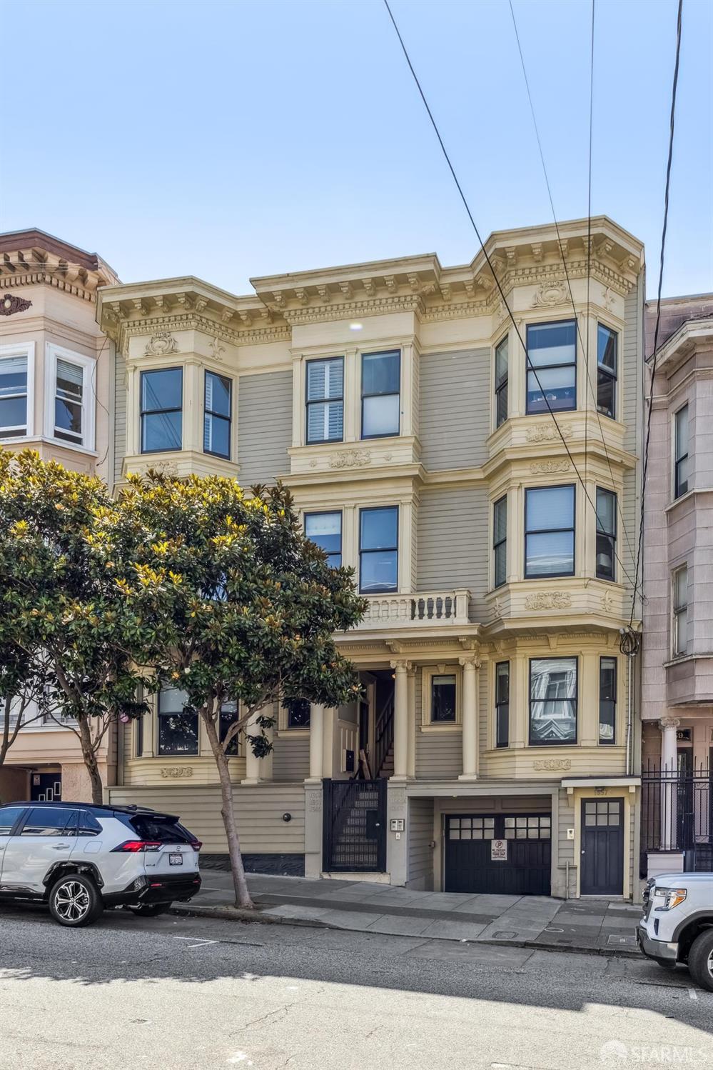 1653 Washington Street