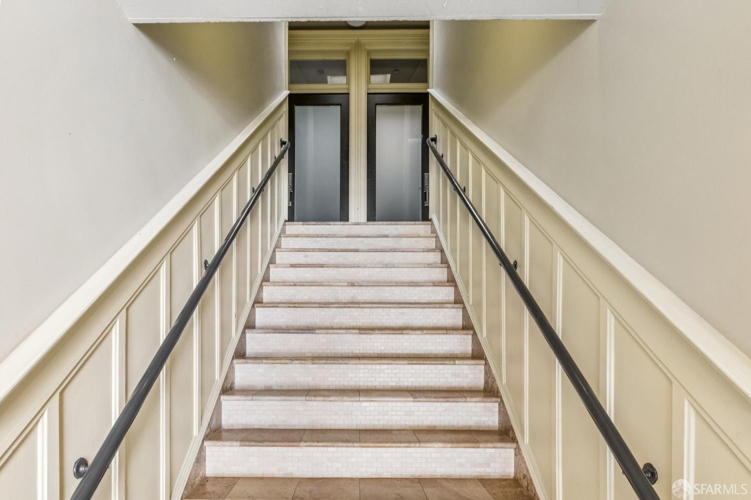 1653 Washington Street