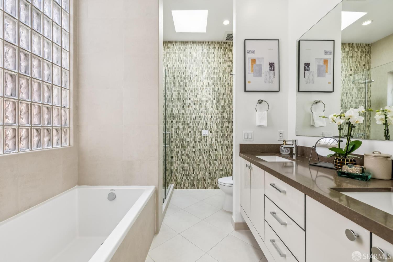 1653 Washington Street