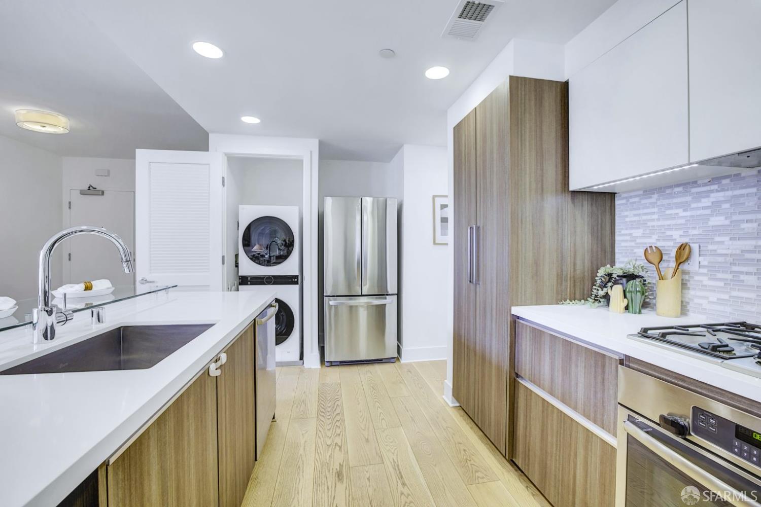 1080 Sutter Street # 702