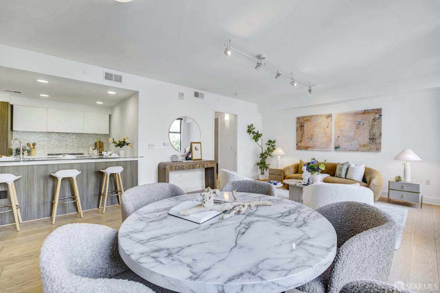 1080 Sutter Street # 702