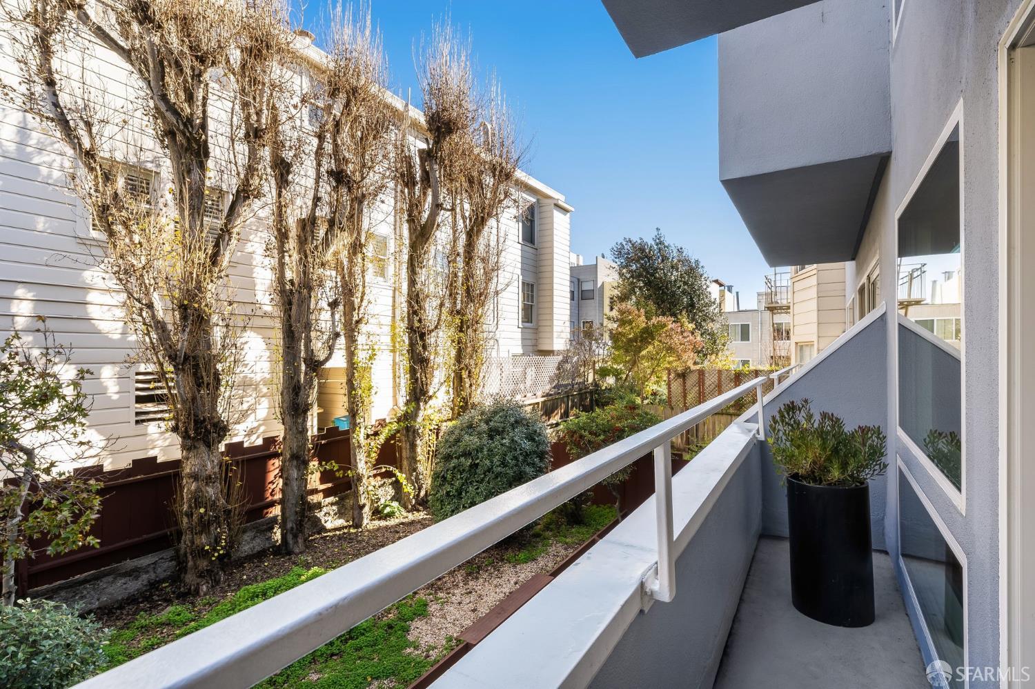 3044 Franklin Street # 102