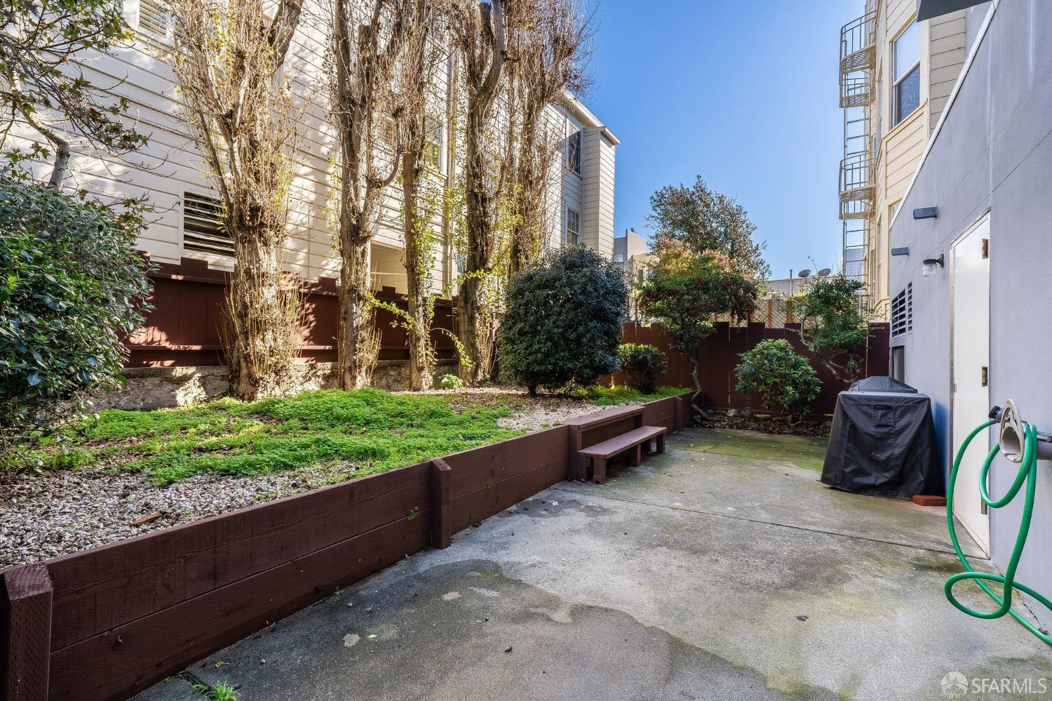 3044 Franklin Street # 102