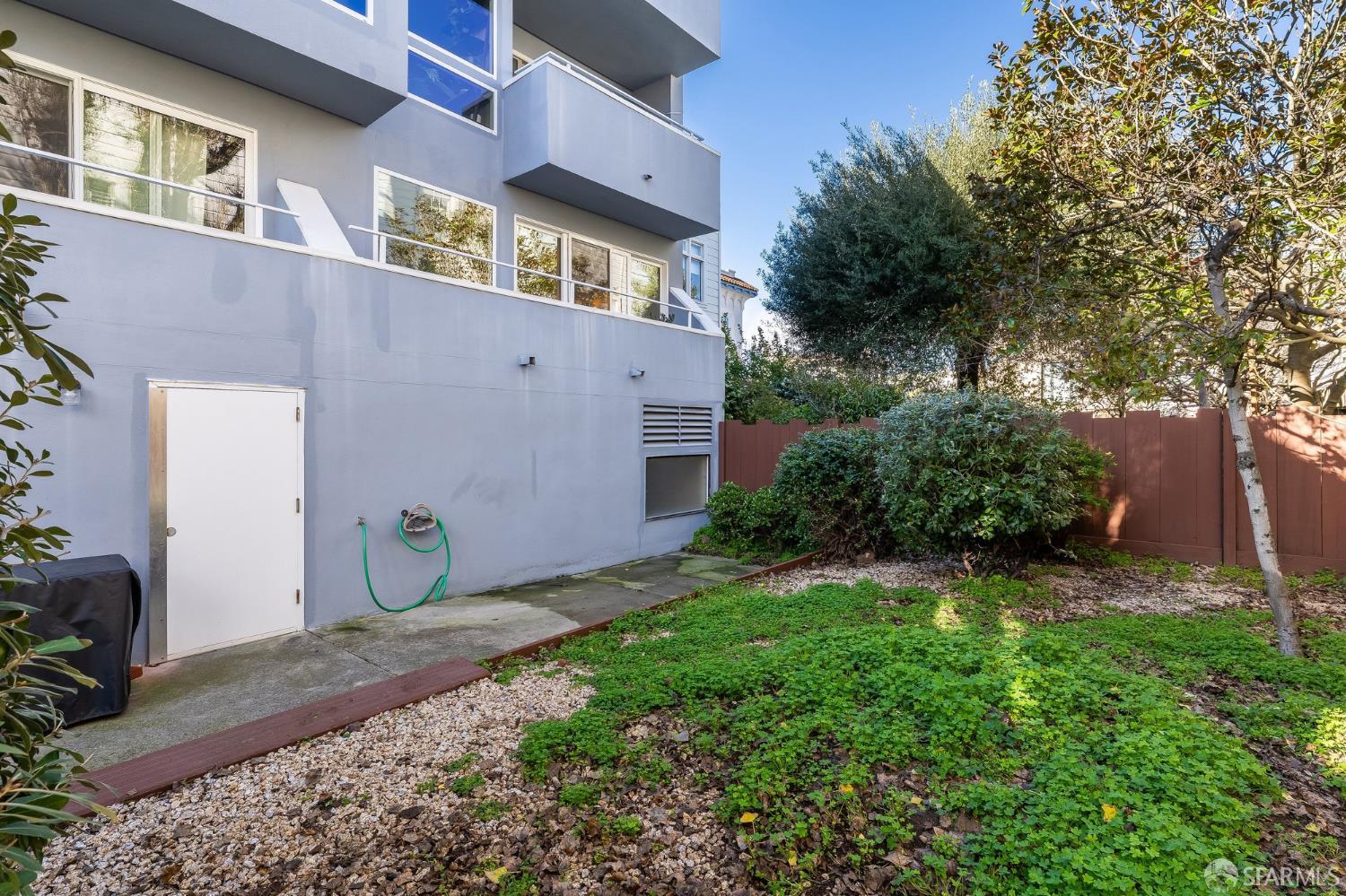 3044 Franklin Street # 102