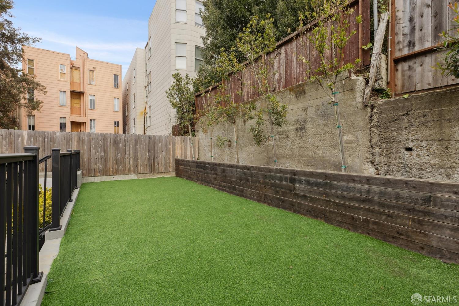 1624 Larkin Street # 4