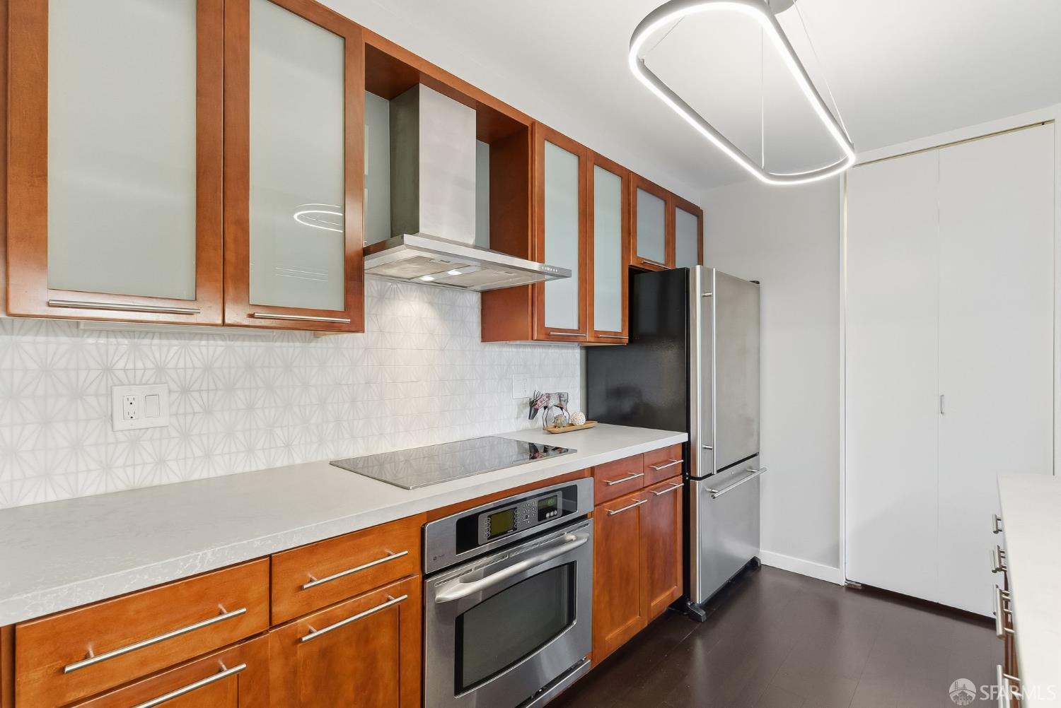 152 Lombard Street # 405