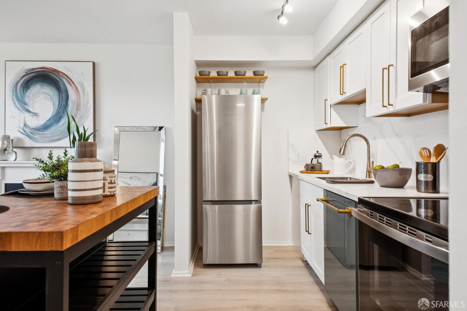 8100 Oceanview Terrace # 209