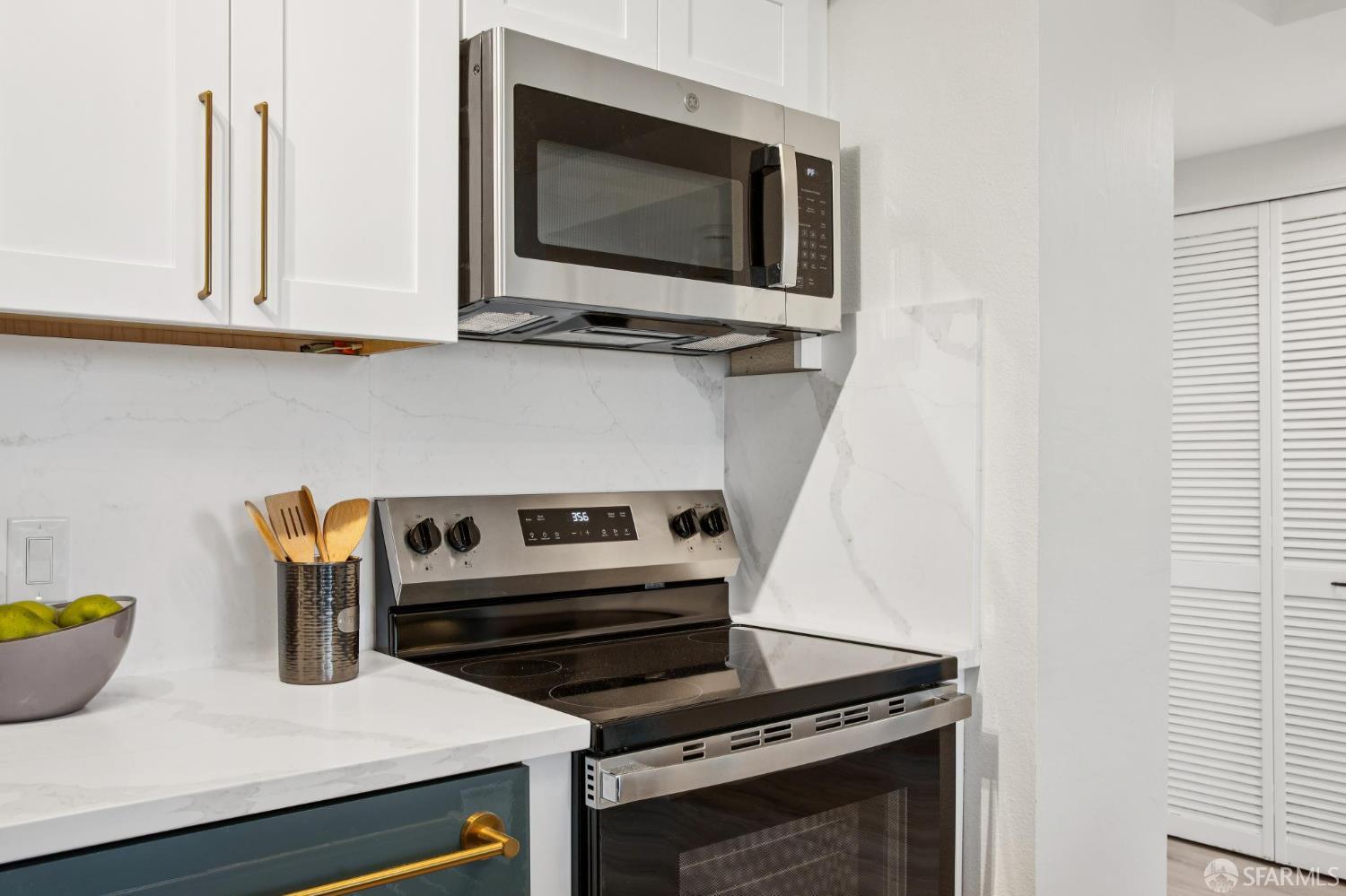 8100 Oceanview Terrace # 209