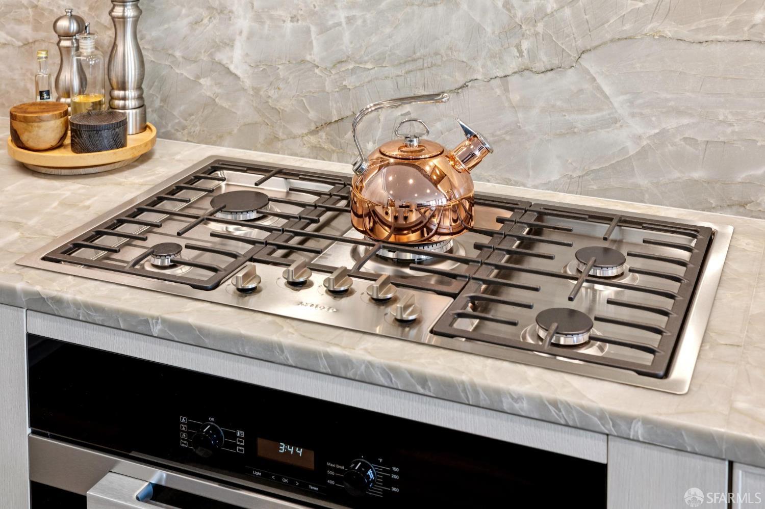 2525 Van Ness Avenue # 604