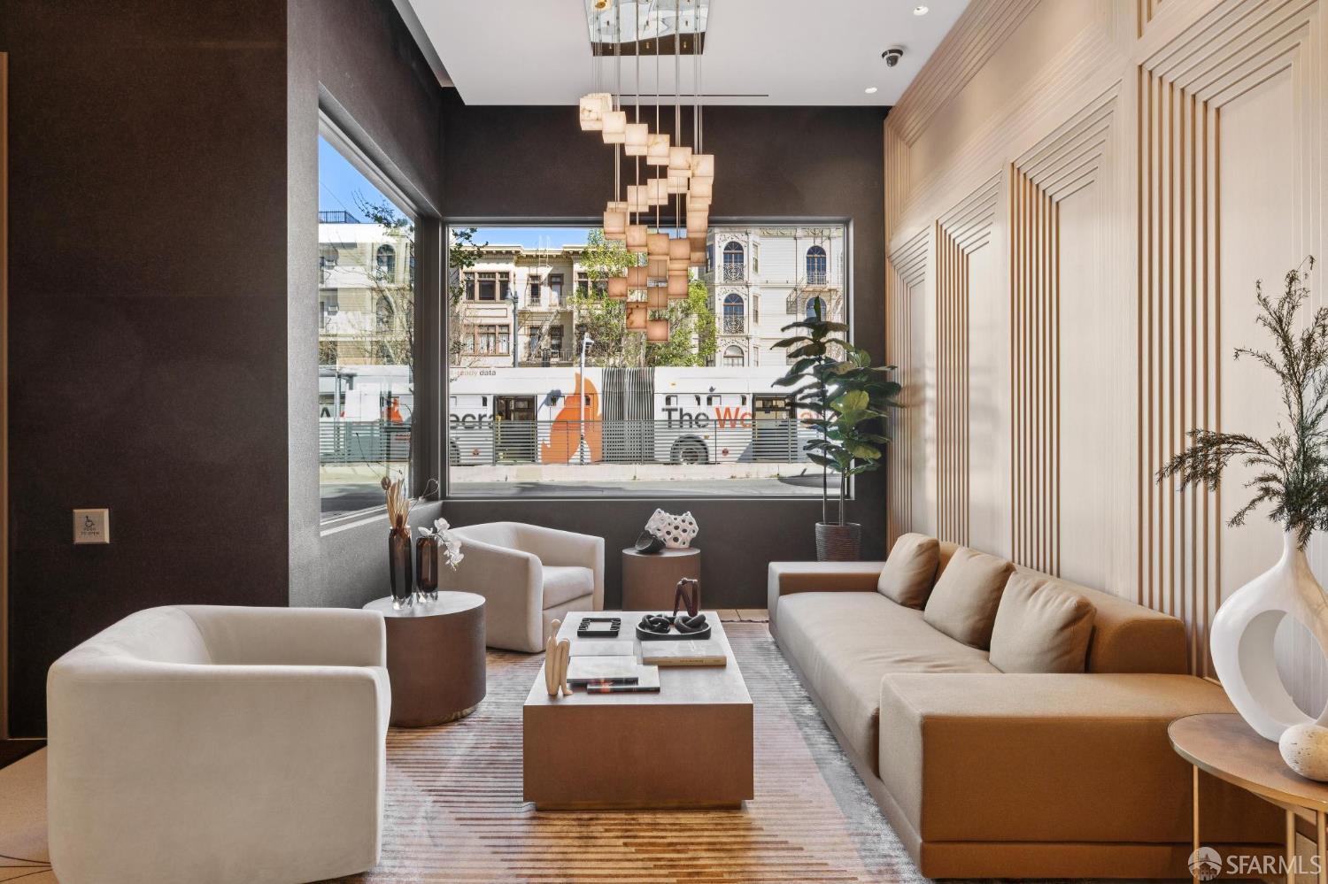 2525 Van Ness Avenue # 604