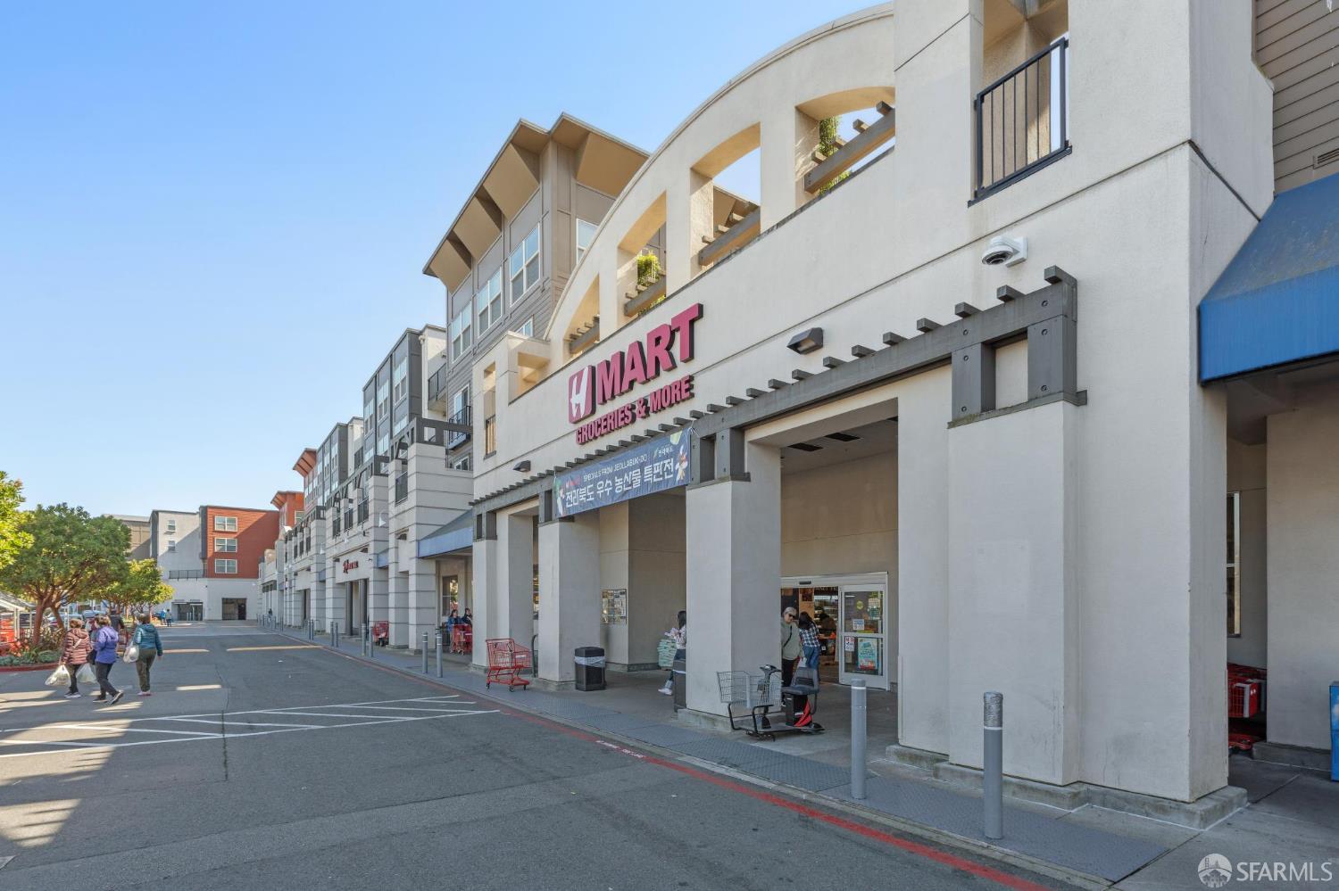 8200 Oceanview Terrace # 414