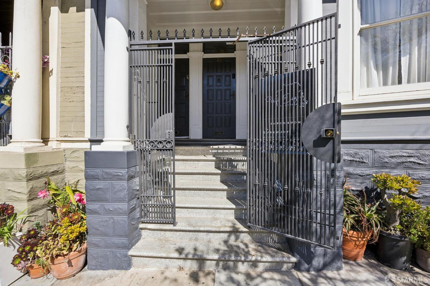 20 Belvedere Street