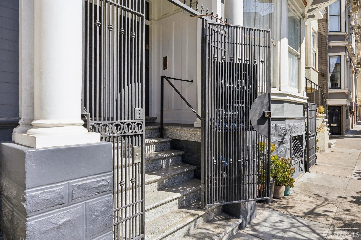 20 Belvedere Street