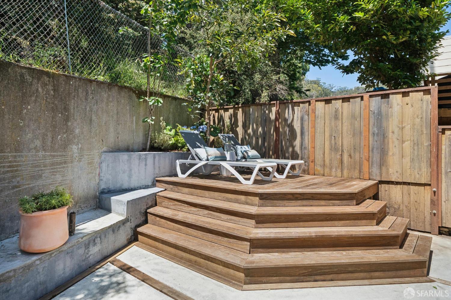 17 Paradise Avenue