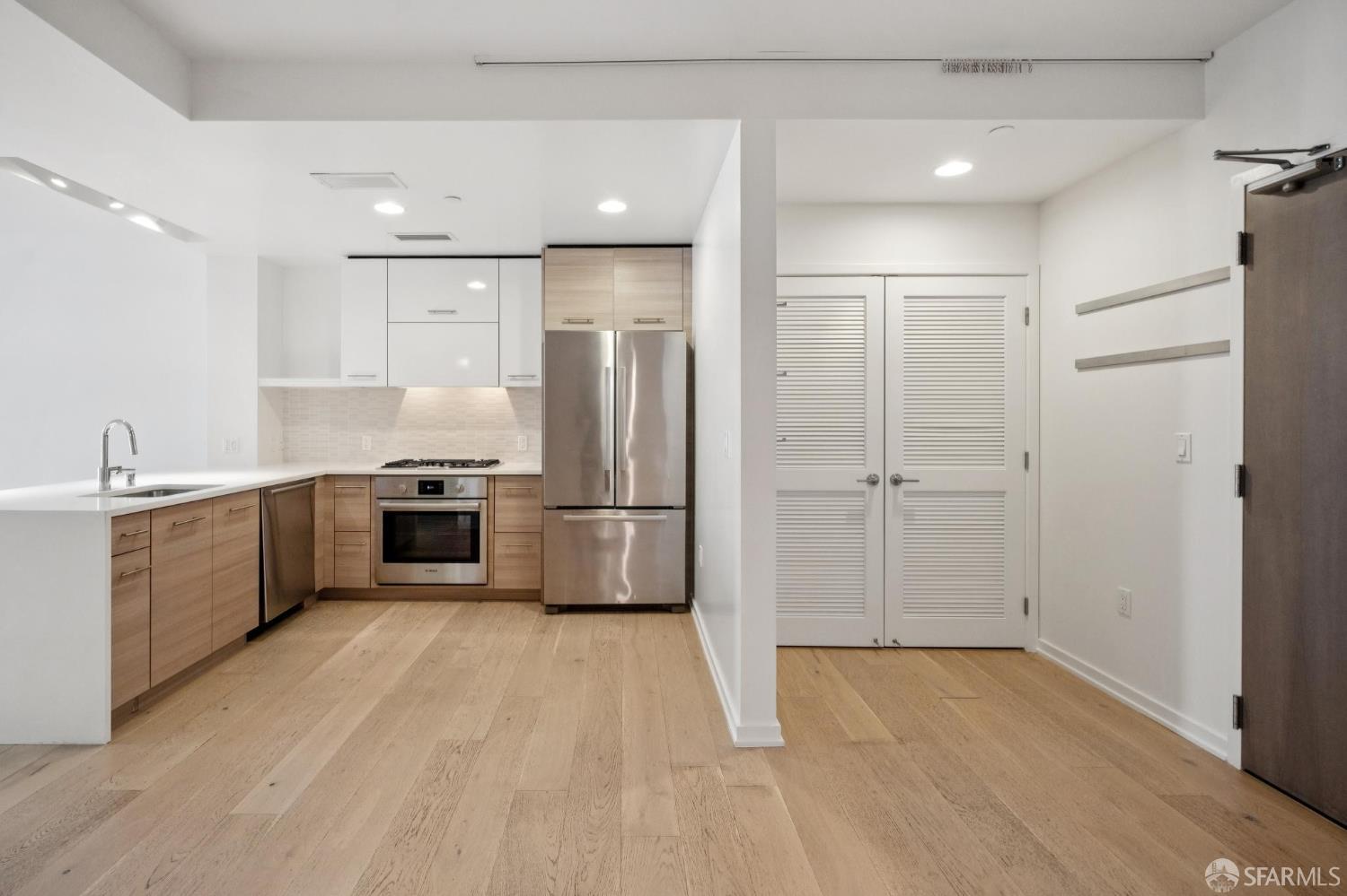 451 Donahue Street # 414