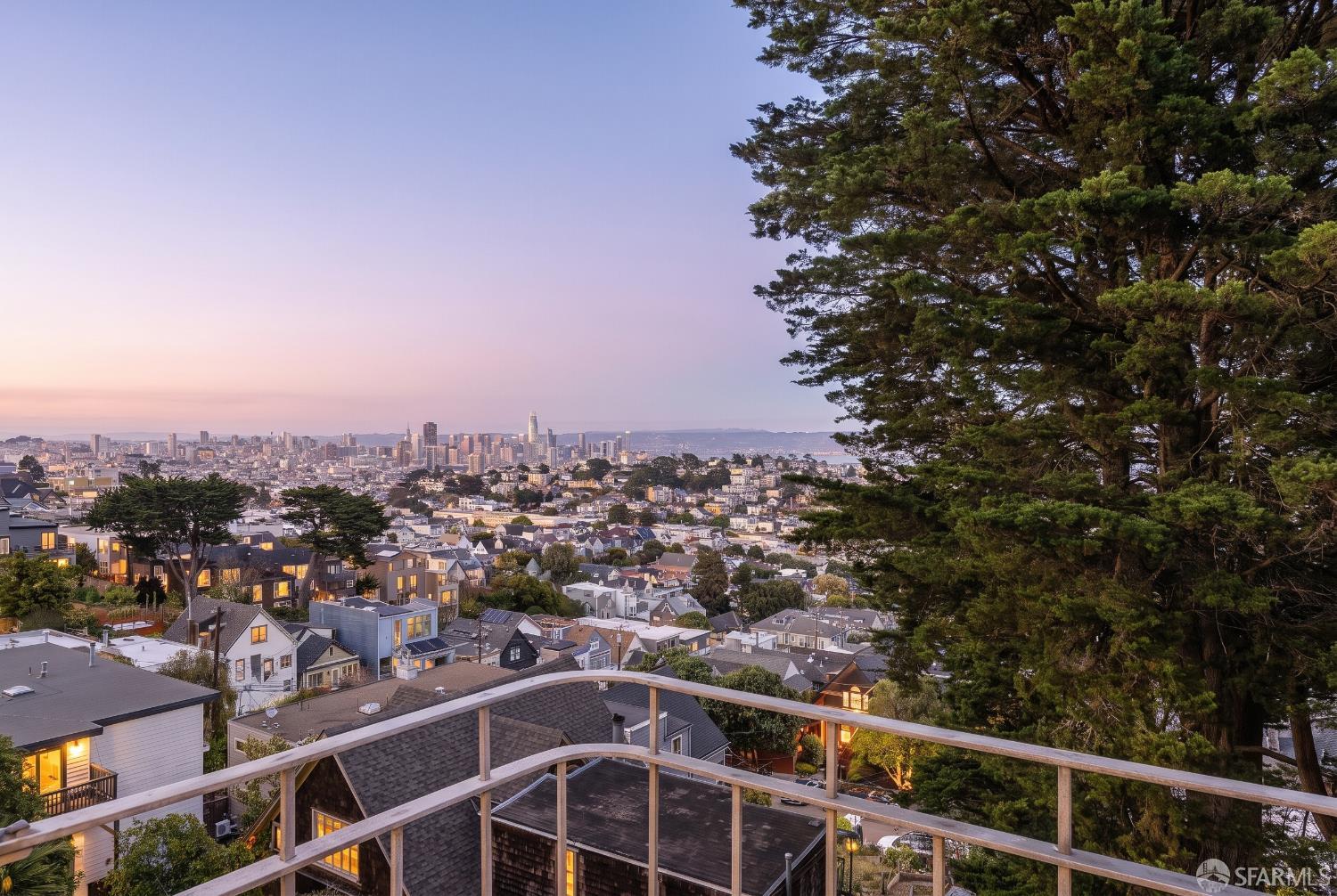633 Grand View Avenue