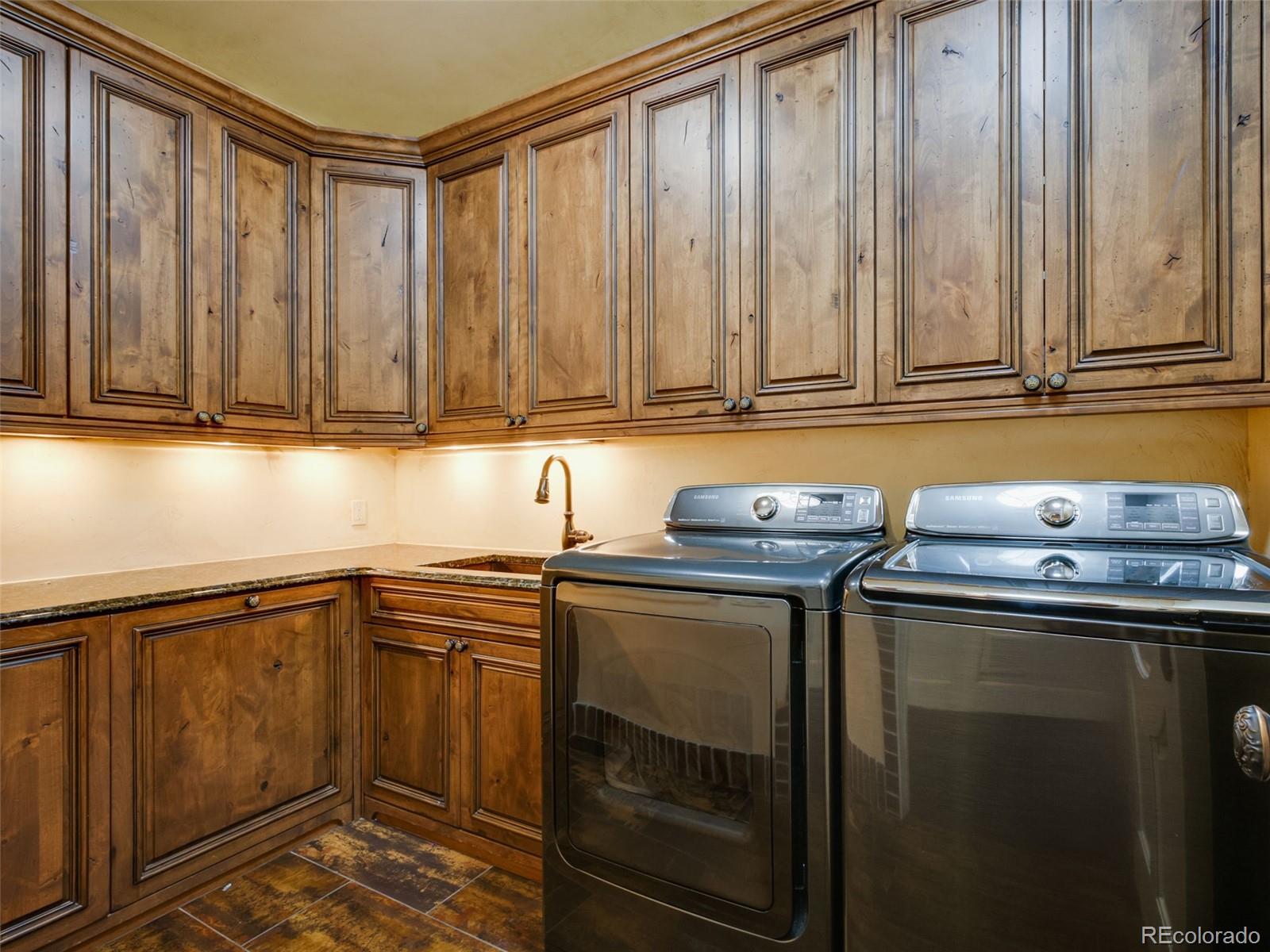 7188 Raphael Lane