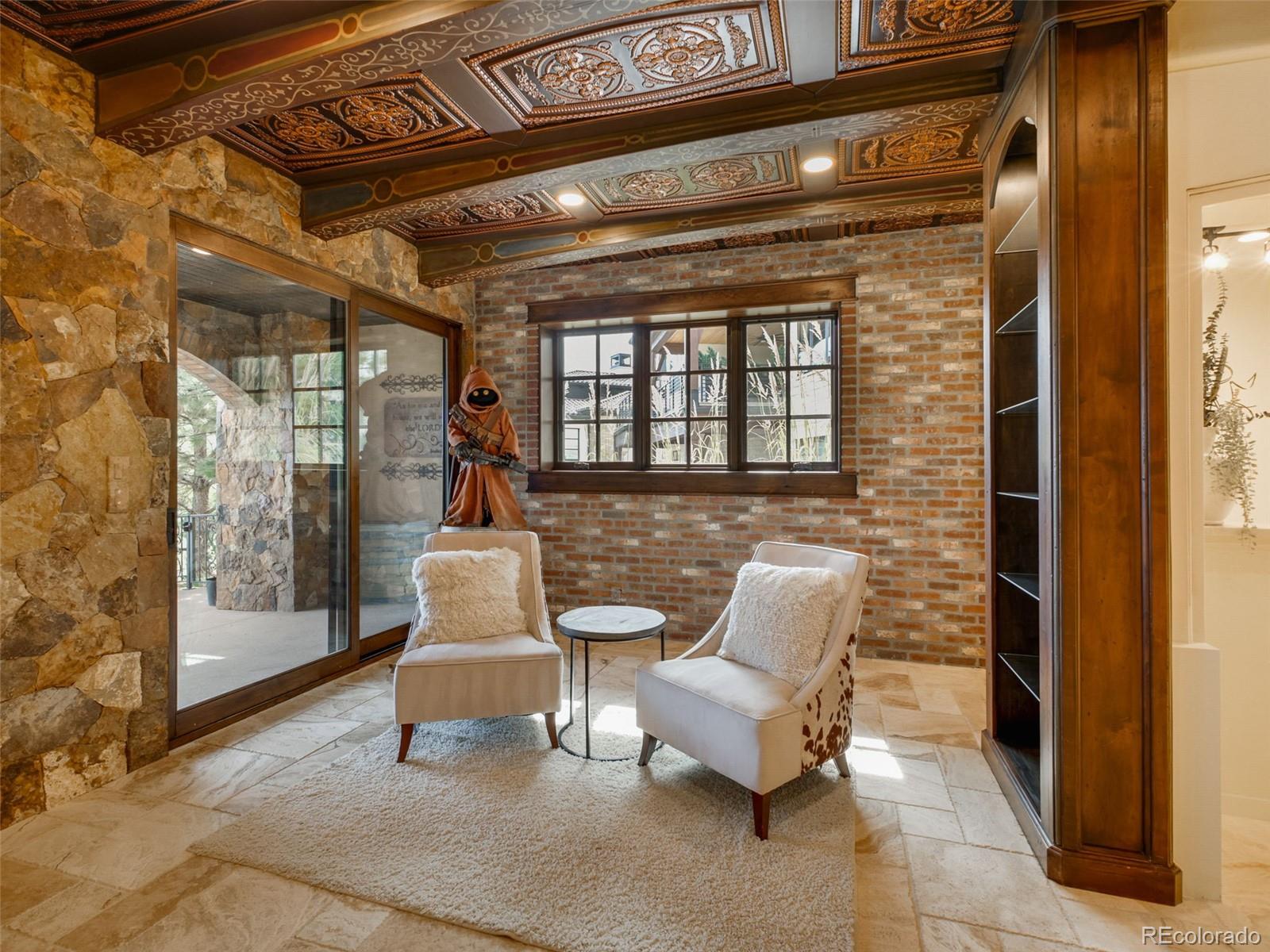 7188 Raphael Lane