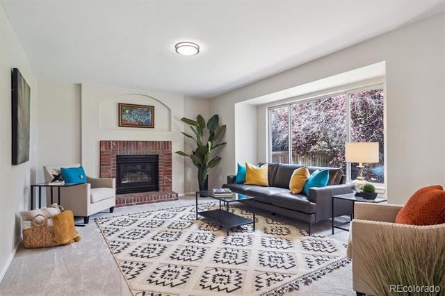10171 Woodrose Lane