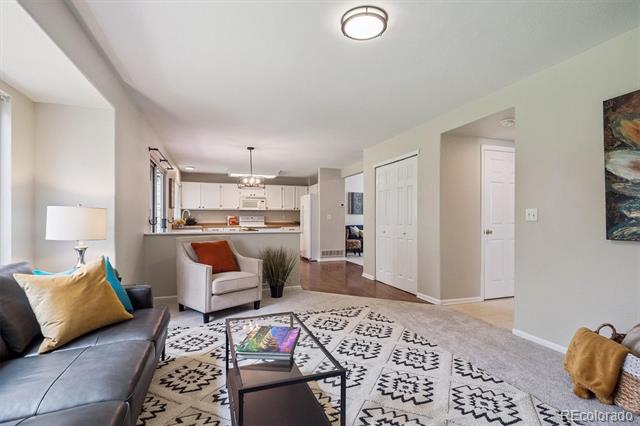 10171 Woodrose Lane