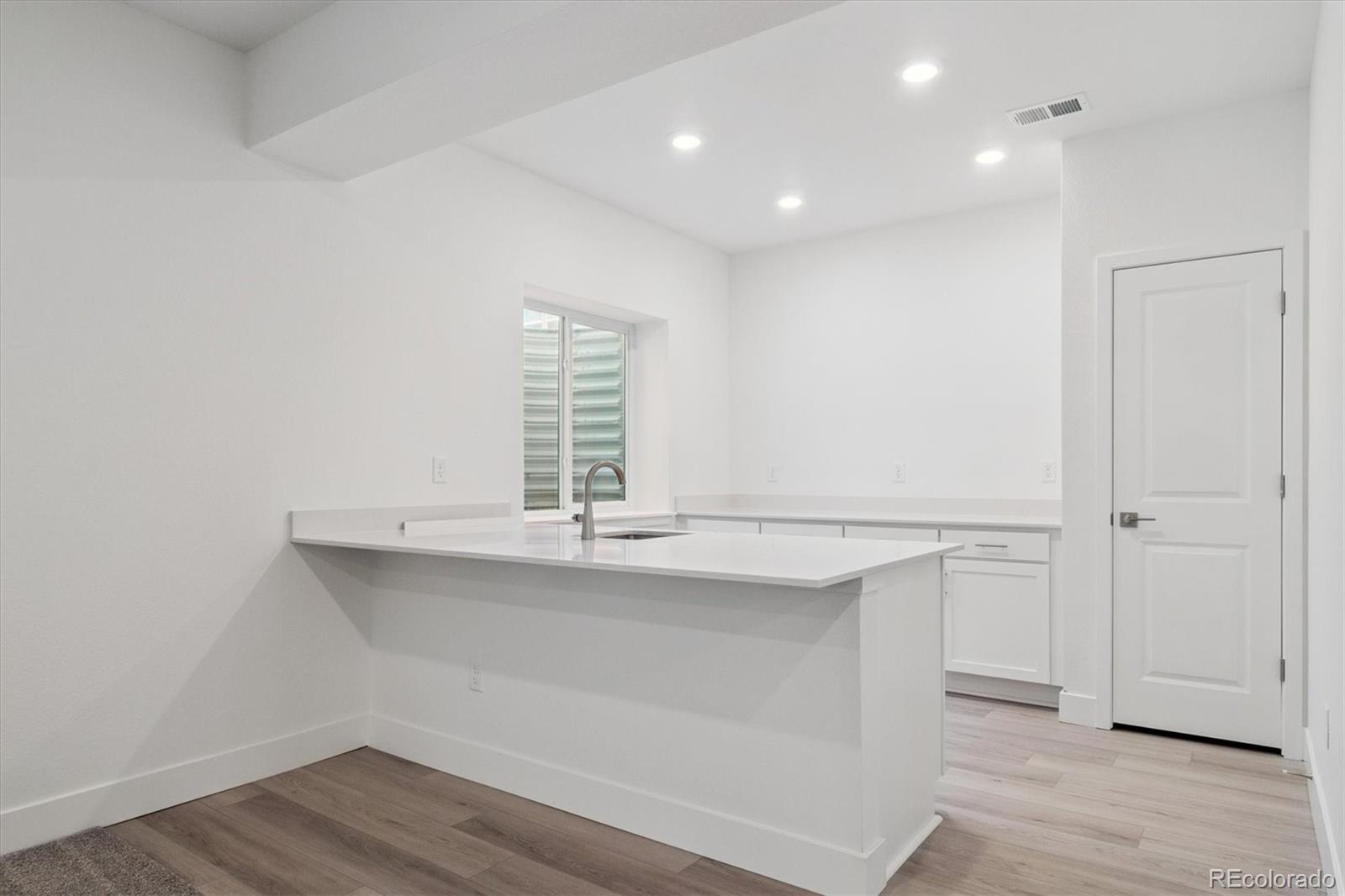 8250 Snake River Street