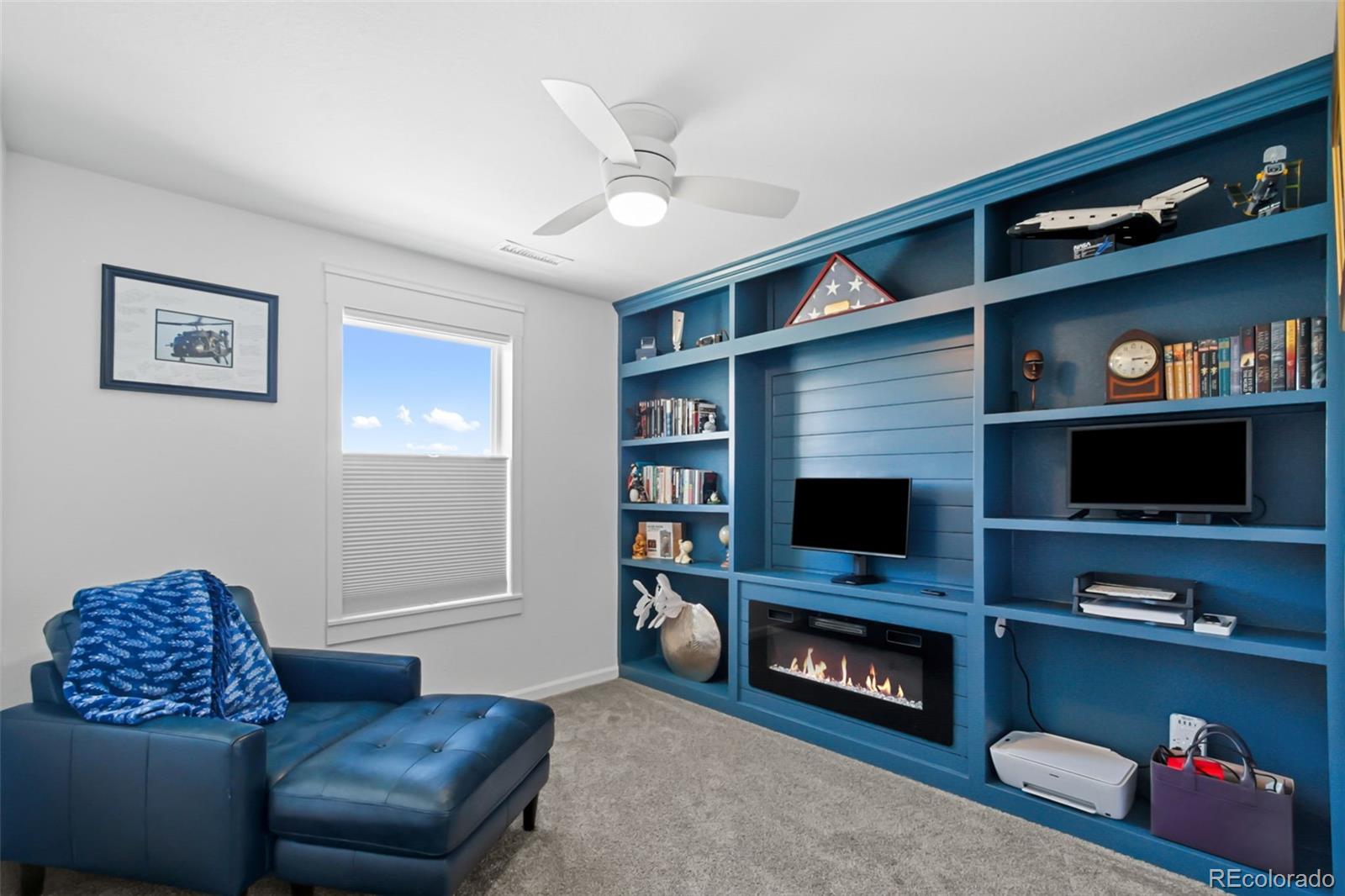 9753 Middle Peak Street