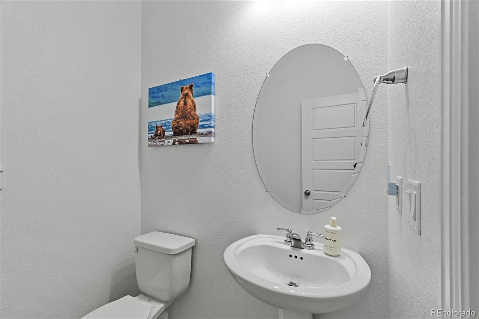 9753 Middle Peak Street