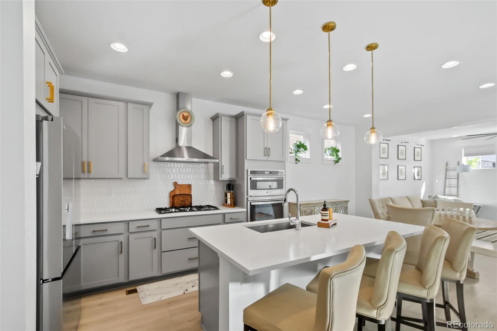 9753 Middle Peak Street