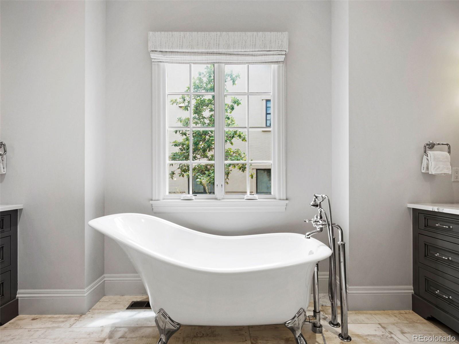 8095 Galileo: Luxury Living on the Fairway at Ravenna