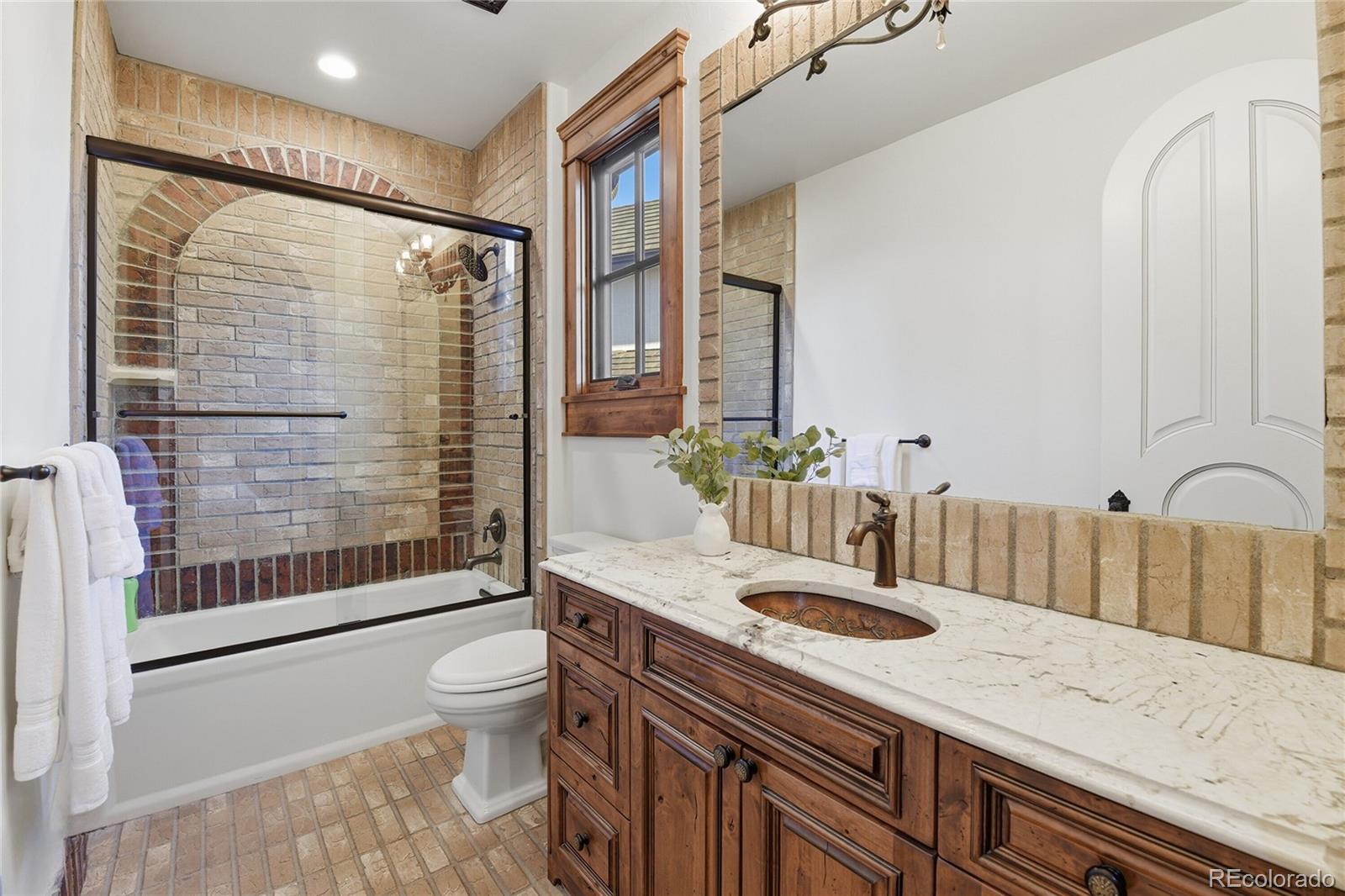 7188 Raphael Lane