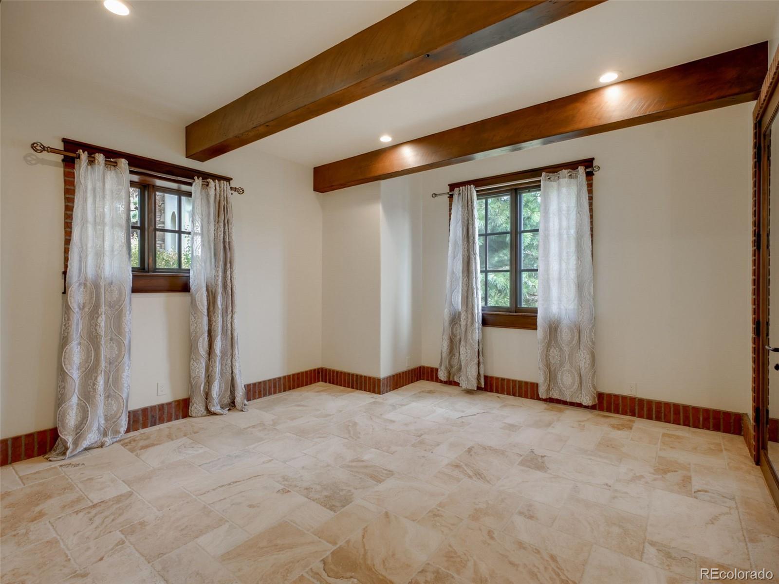 7188 Raphael Lane