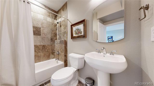 6931 Buckskin Drive