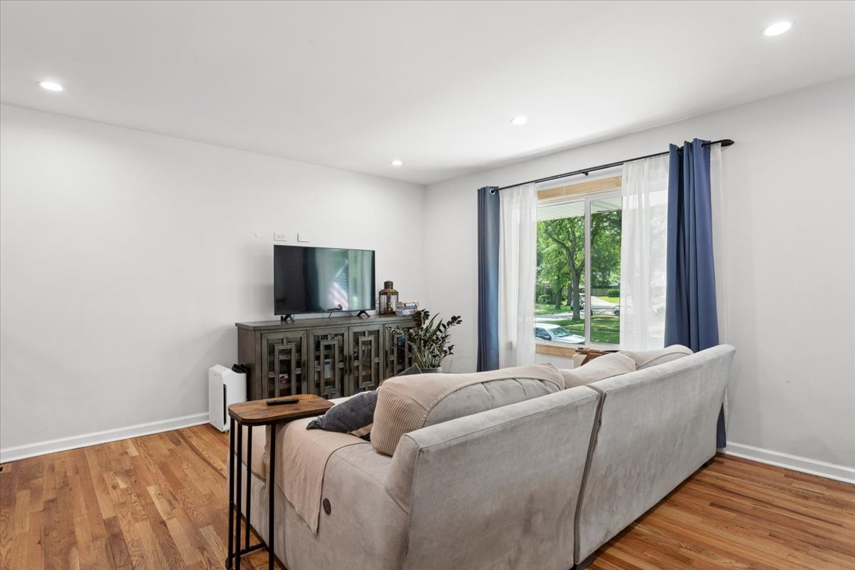 21W340 Audubon Road