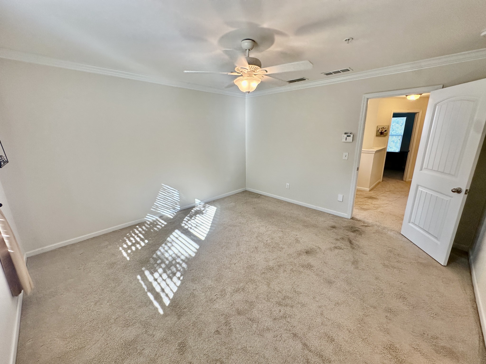 1009 Livingstone Ln