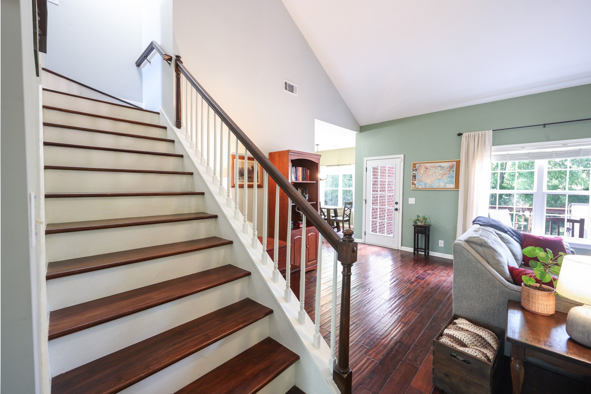 520 Ryan Ave
