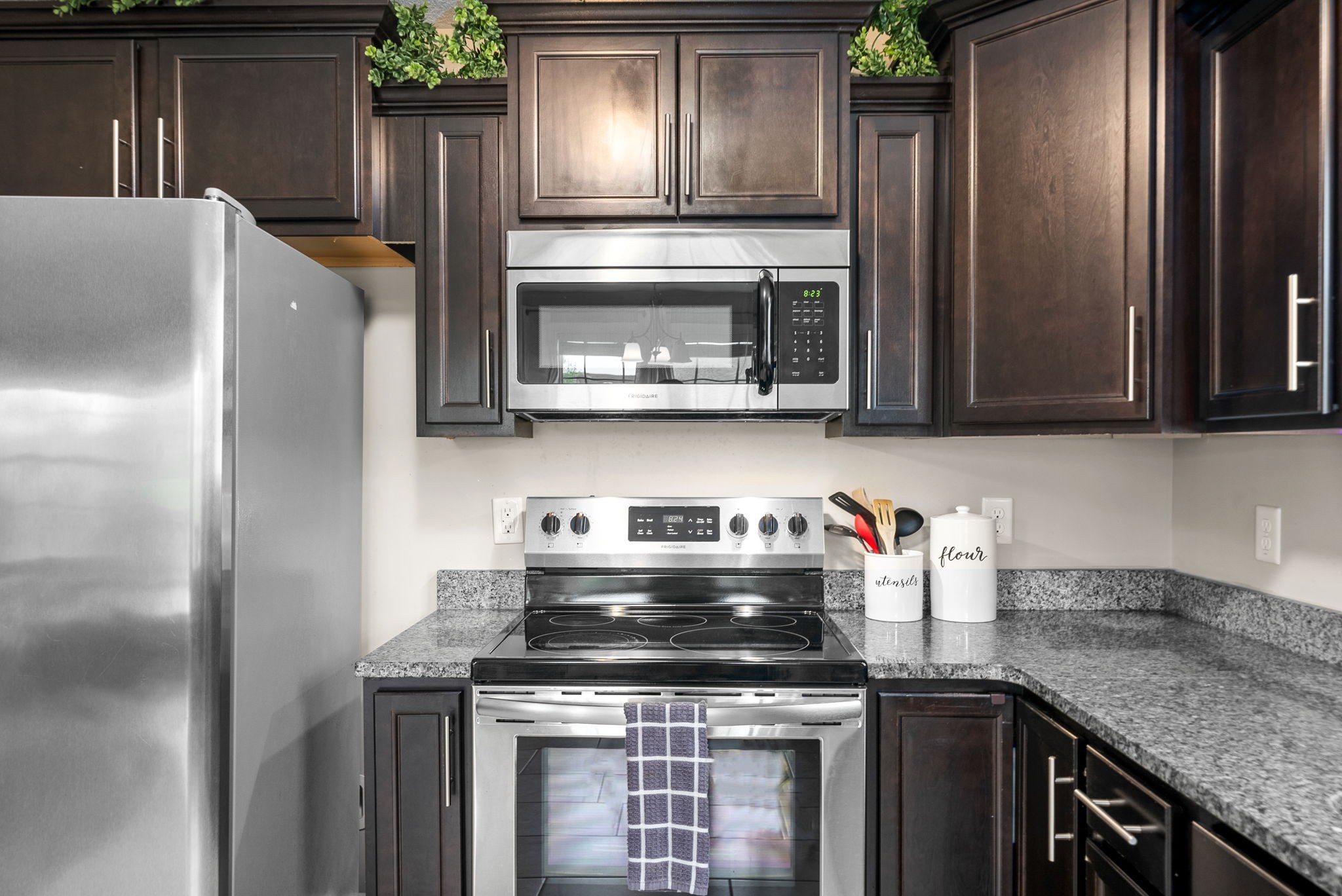 1024 Charles Thomas Dr