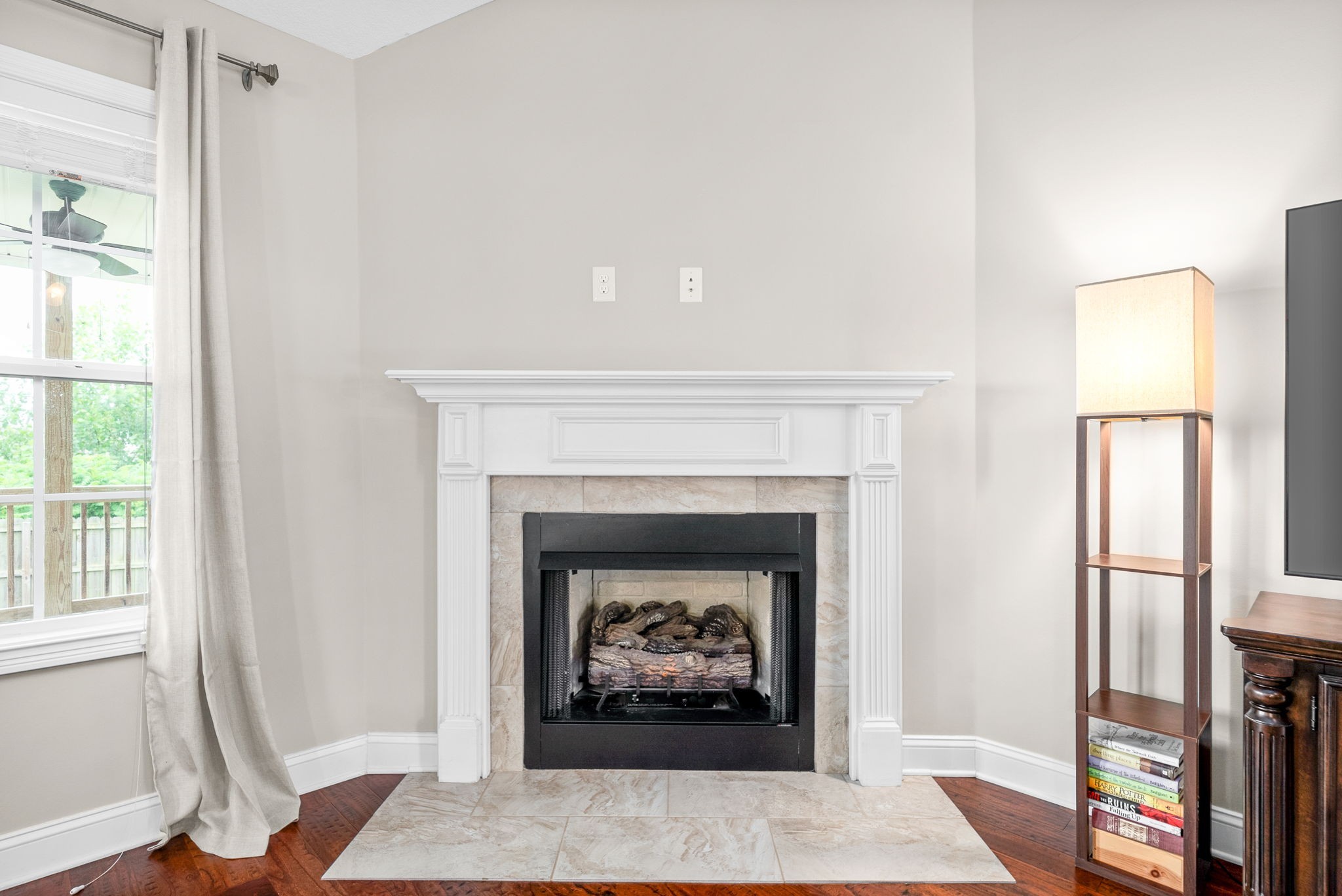 1024 Charles Thomas Dr