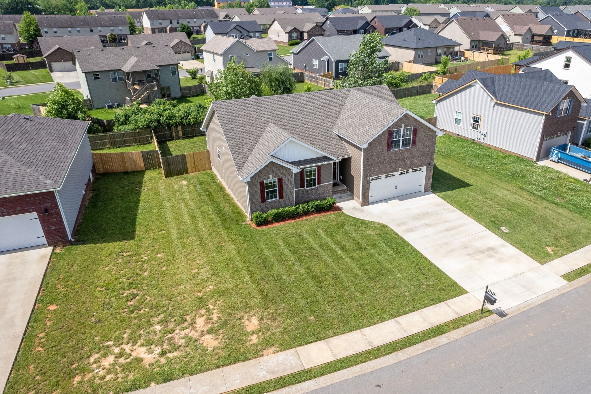 1024 Charles Thomas Dr