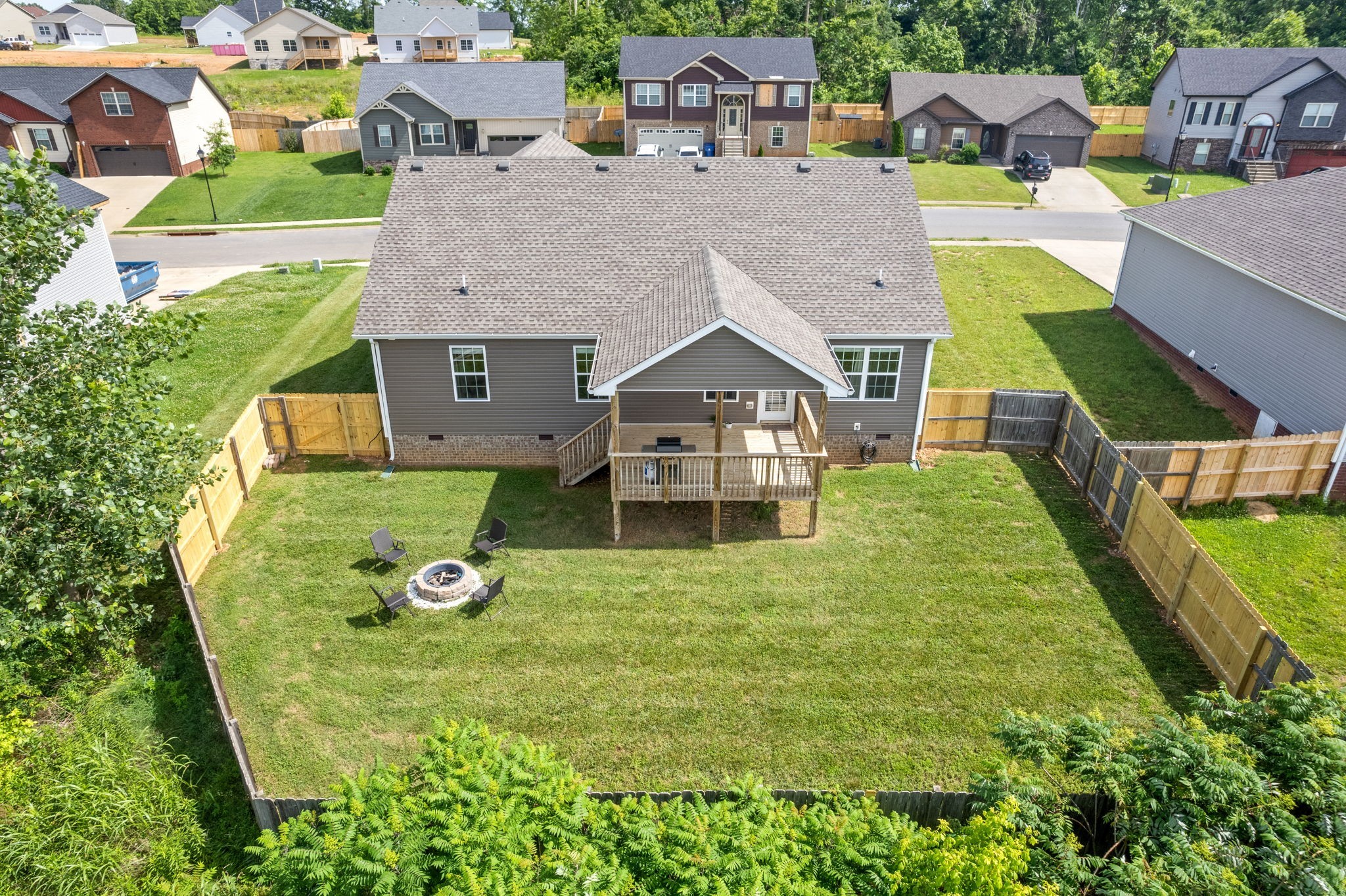 1024 Charles Thomas Dr