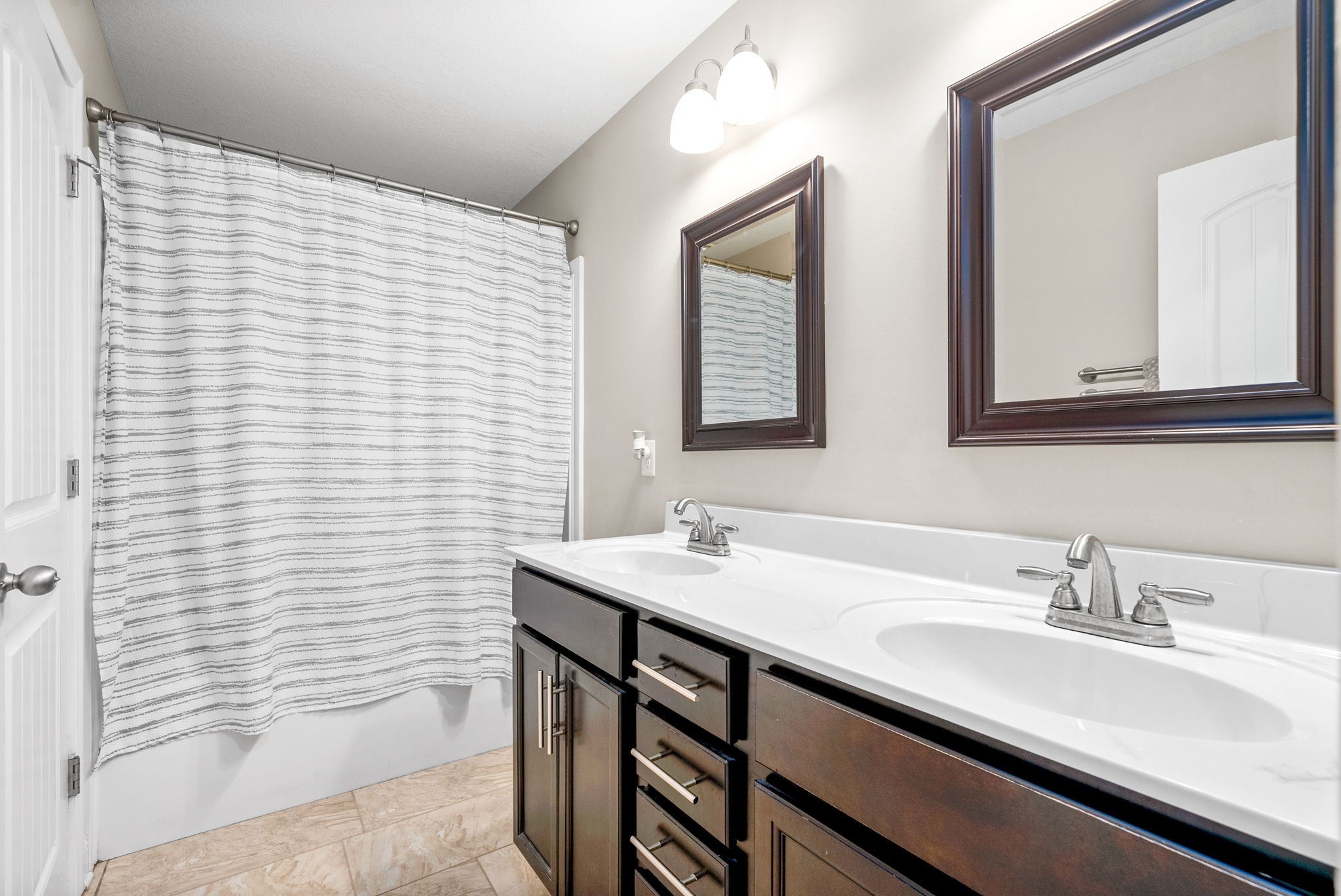 1024 Charles Thomas Dr