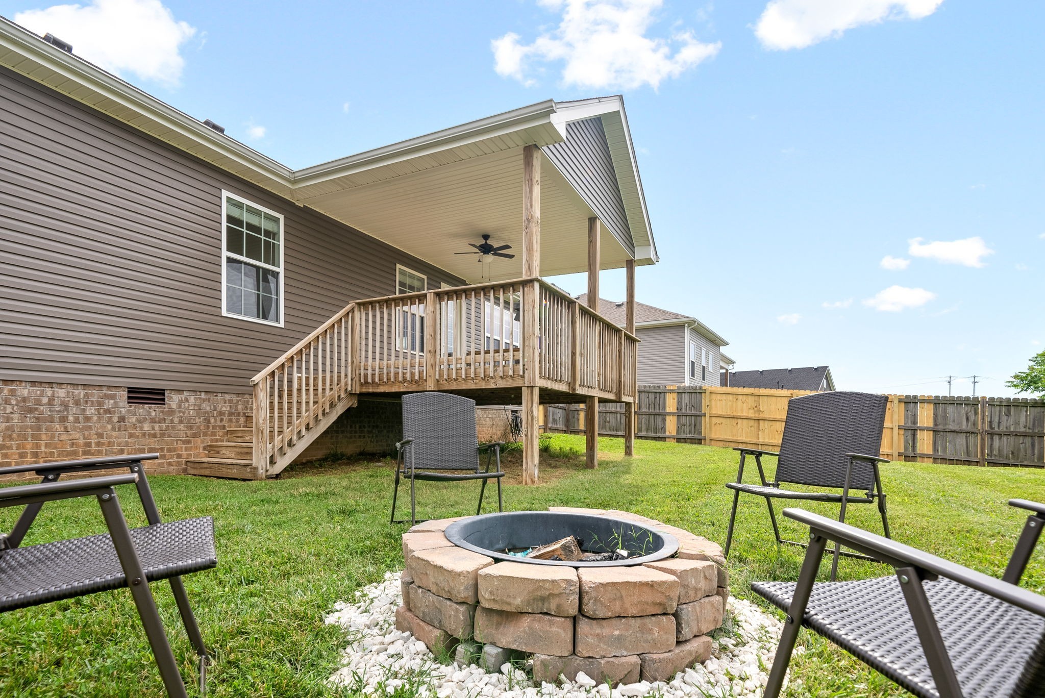 1024 Charles Thomas Dr