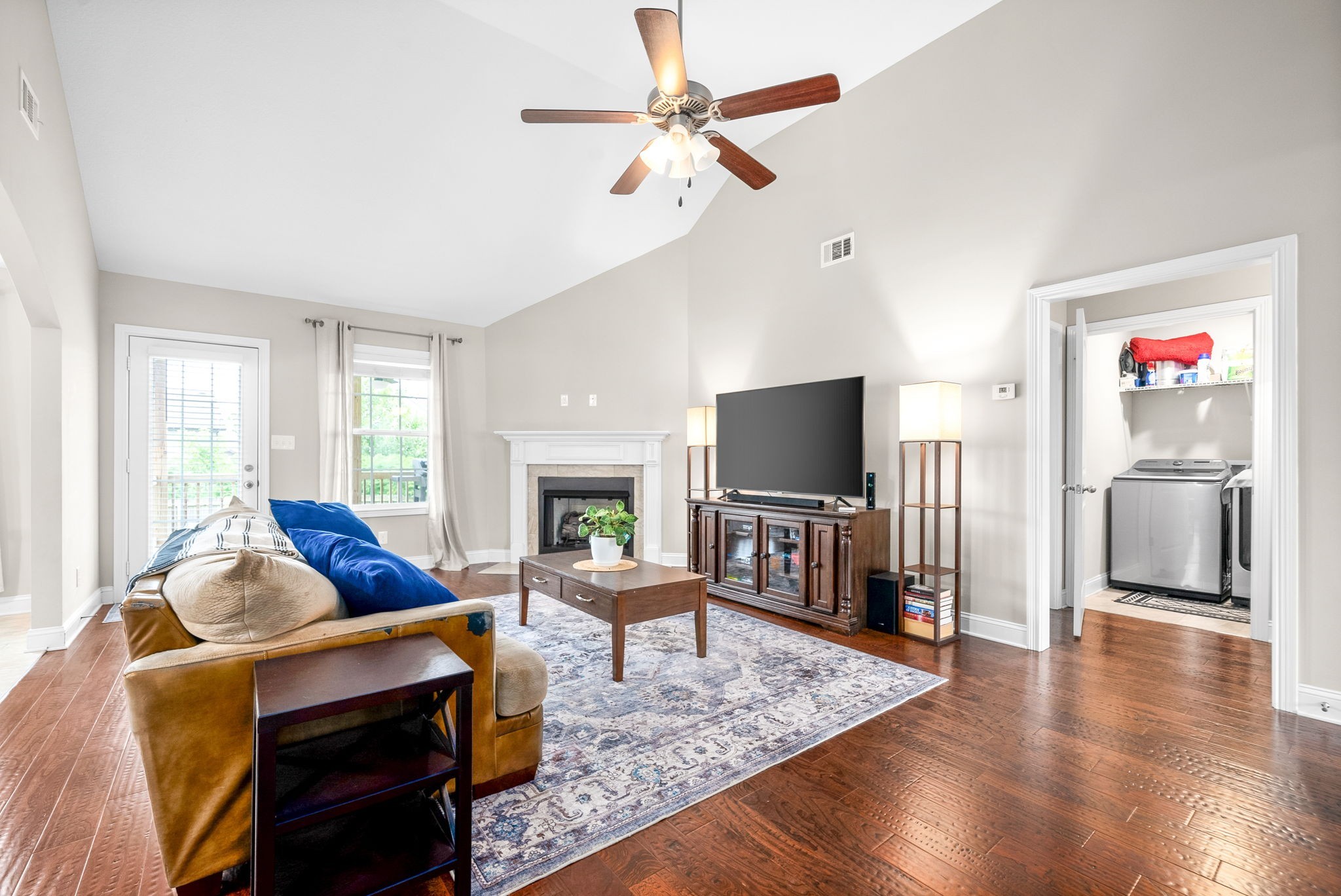 1024 Charles Thomas Dr