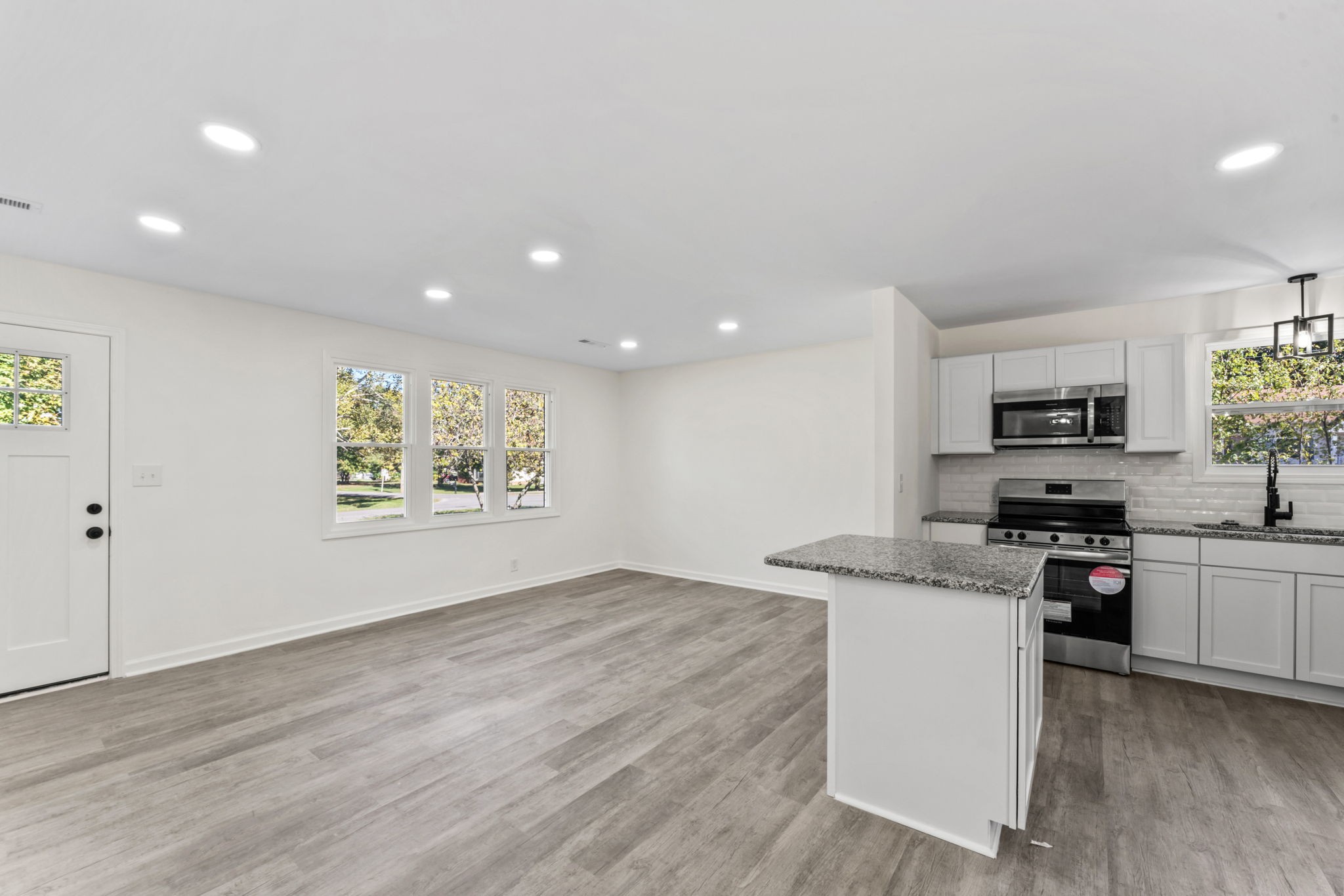 123 Highland Dr