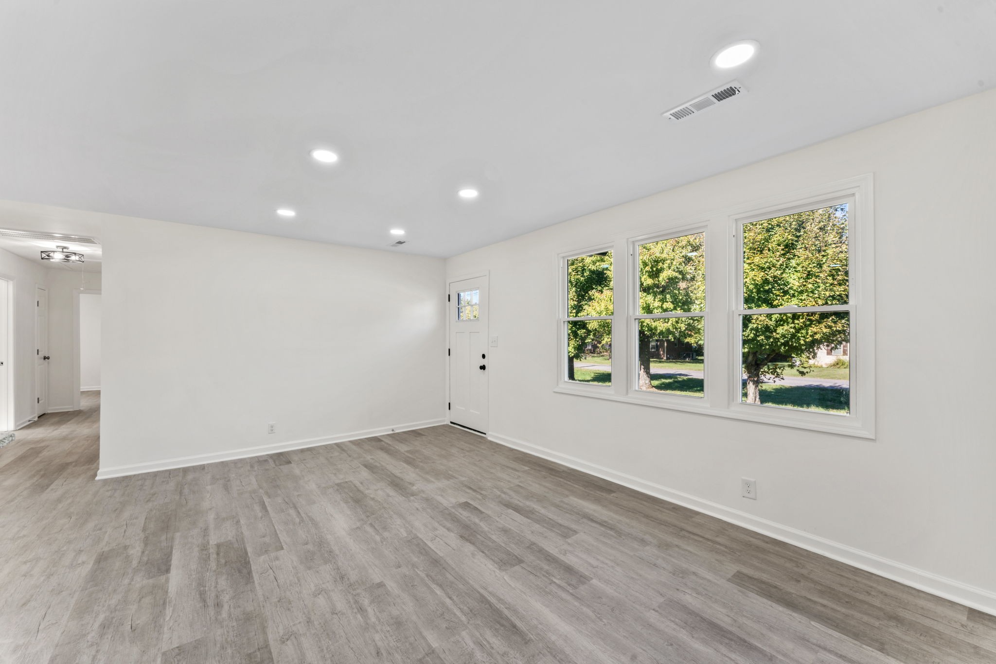 123 Highland Dr