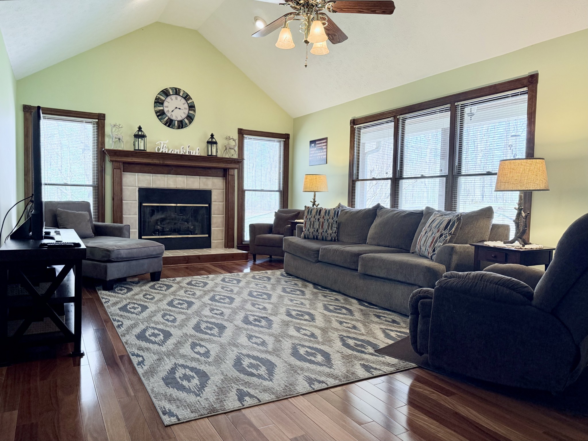 1011 Whippoorwill Dr